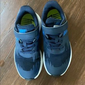 Boys Nike navy
